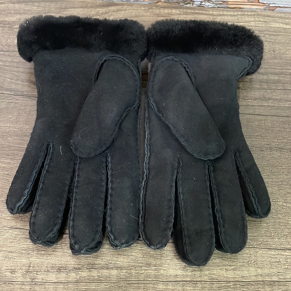 Ugg Suede And Shearling Gloves. - image 3